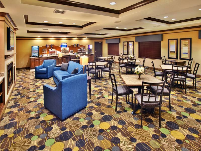 Holiday Inn Express Hotel & Suites - Dubuque West By Ihg Esterno foto